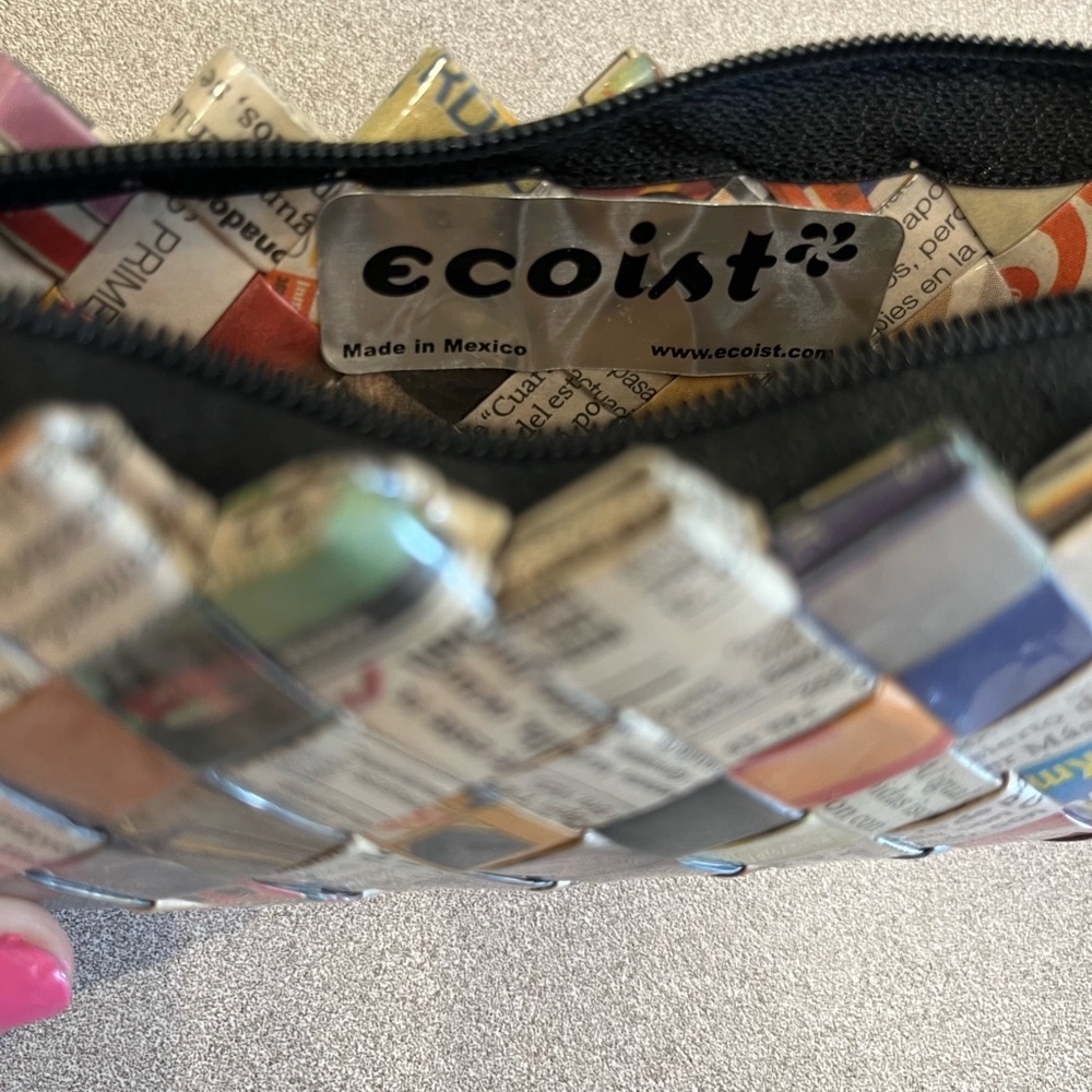 Ecoist recycled paper clutch - Picture 8 of 9
